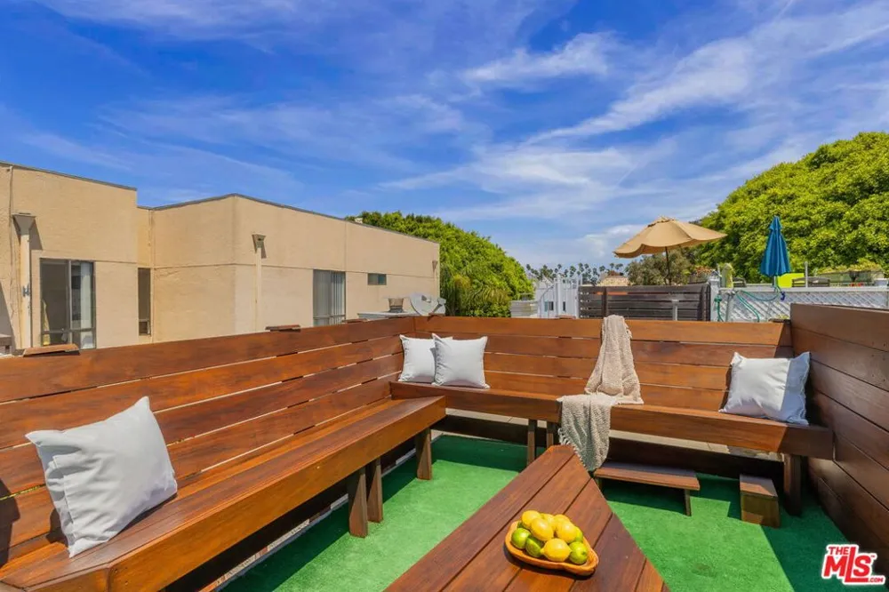 934 2nd Street #3 Santa Monica, CA 90403