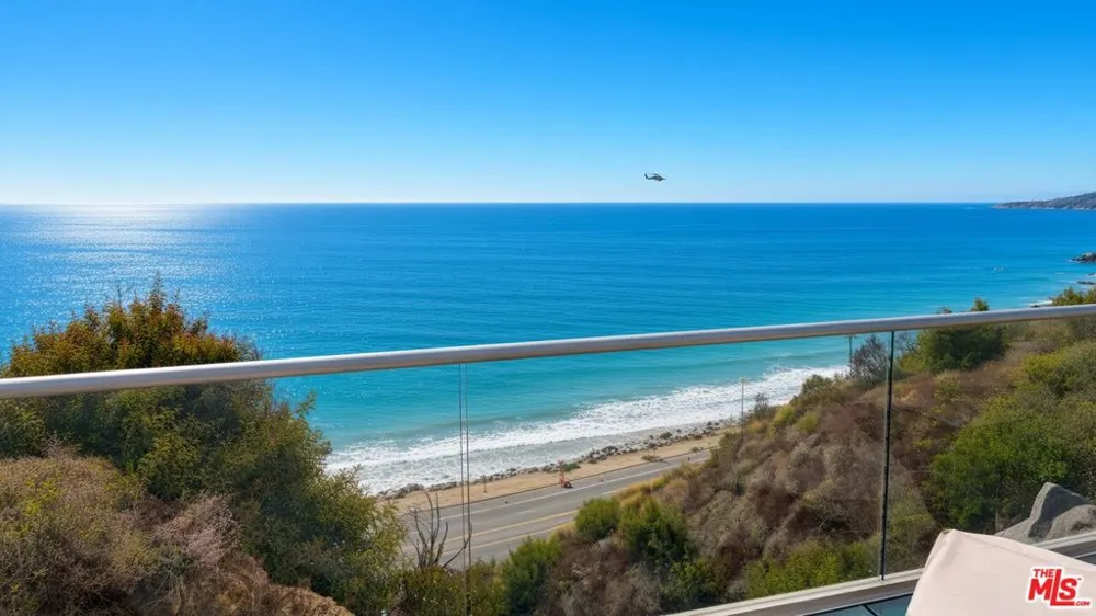 18222 Coastline Drive Malibu, CA 90265