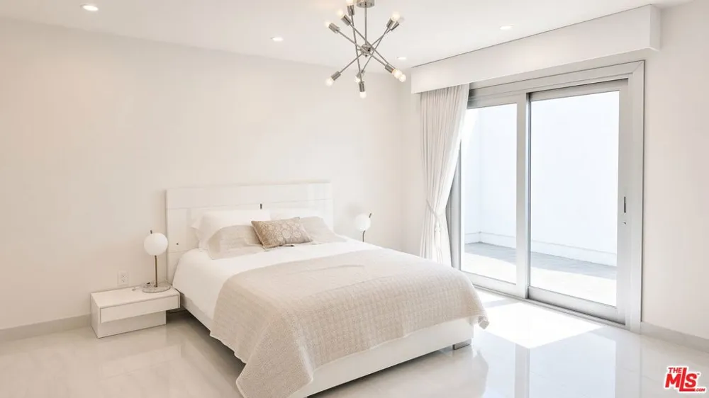 18222 Coastline Drive Malibu, CA 90265