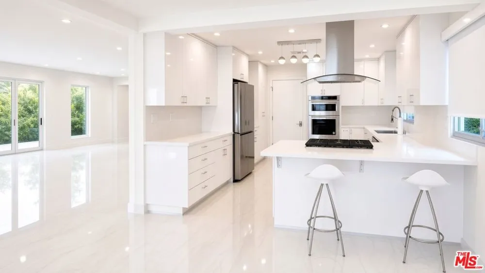18222 Coastline Drive Malibu, CA 90265