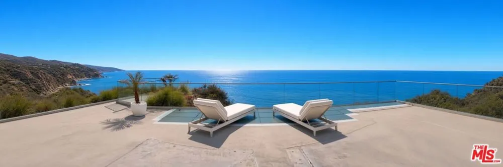 18222 Coastline Drive Malibu, CA 90265