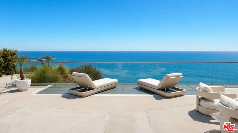 18222 Coastline Drive Malibu, CA 90265