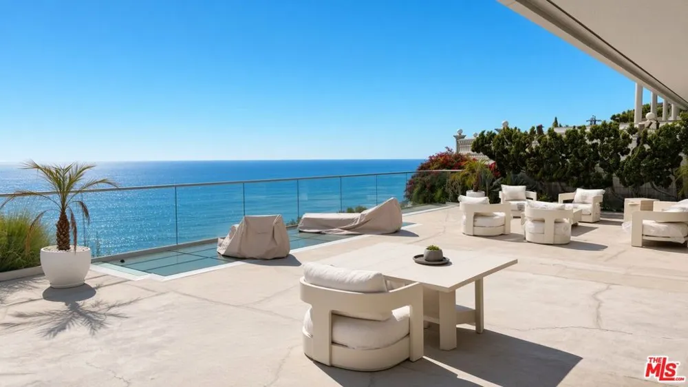 18222 Coastline Drive Malibu, CA 90265
