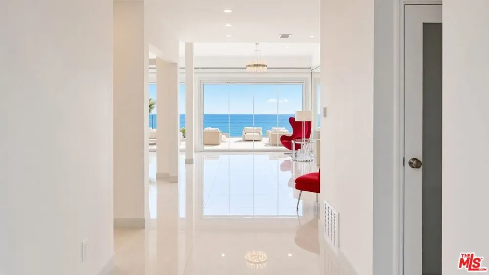 18222 Coastline Drive Malibu, CA 90265