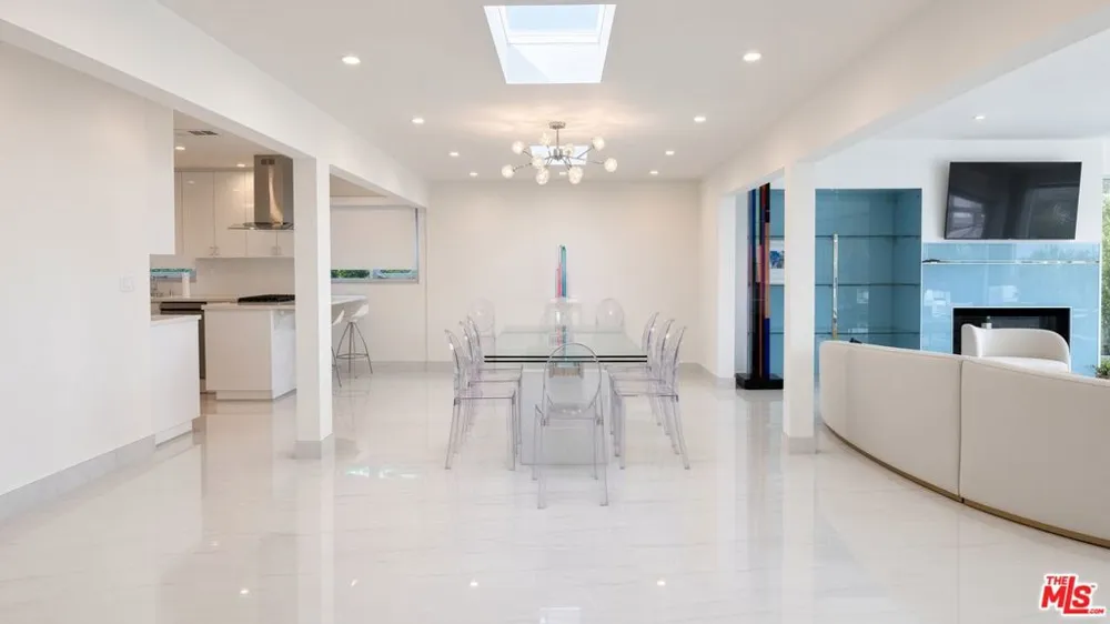 18222 Coastline Drive Malibu, CA 90265