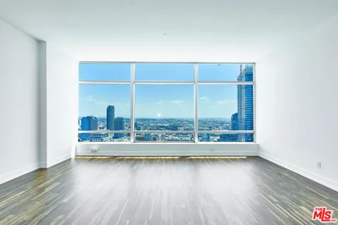 900 W OLYMPIC BOULEVARD #35i