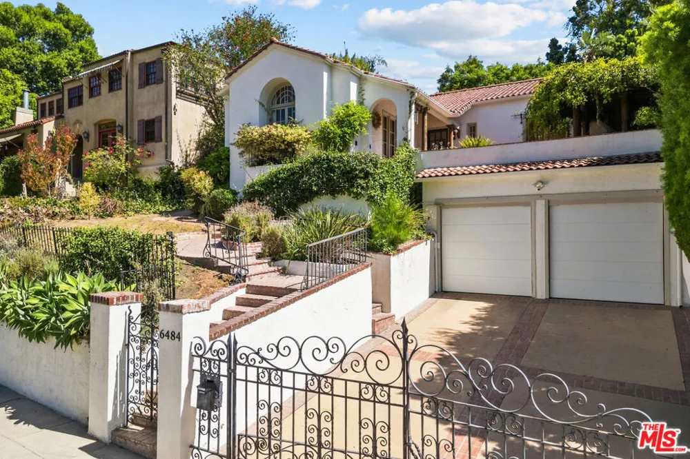 6484 Ivarene Avenue Los Angeles, CA 90068