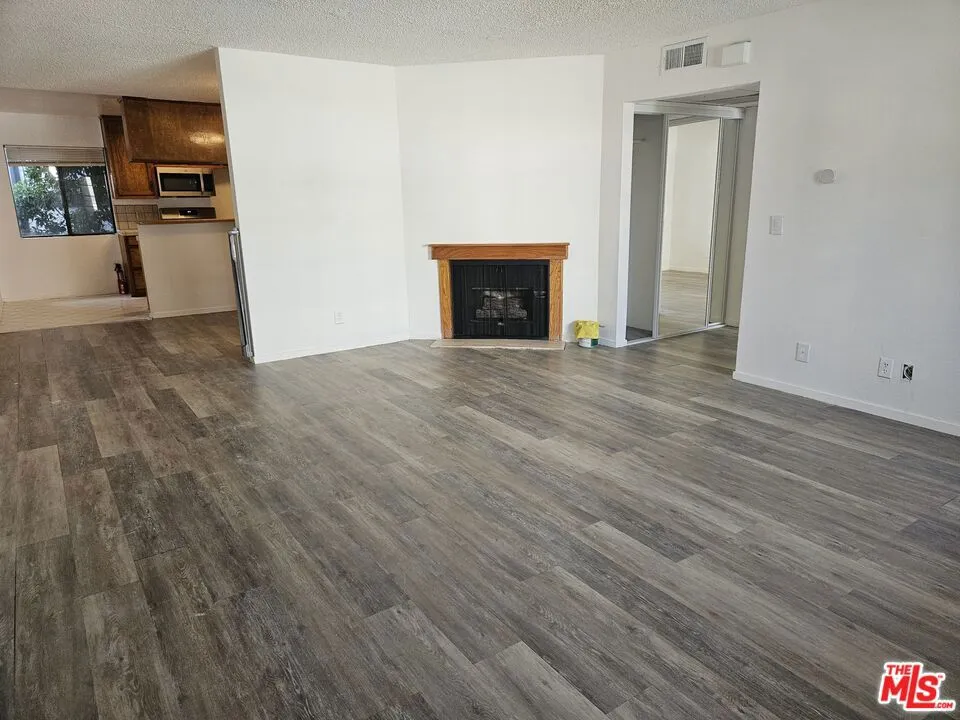 5170 Columbus Avenue #3 Sherman Oaks, CA 91403