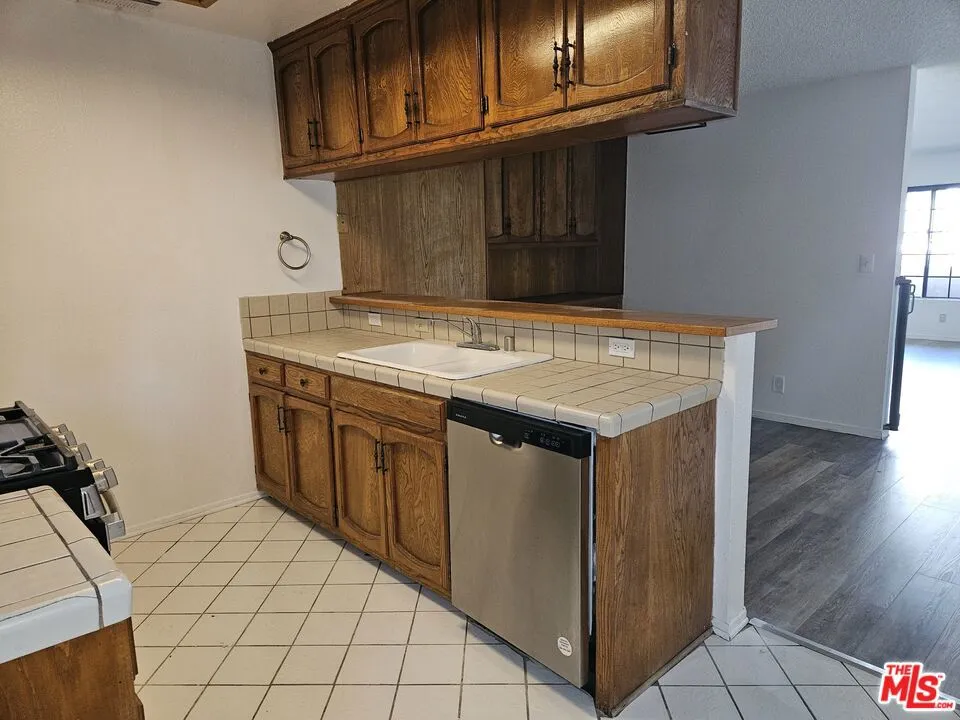 5170 Columbus Avenue #3 Sherman Oaks, CA 91403