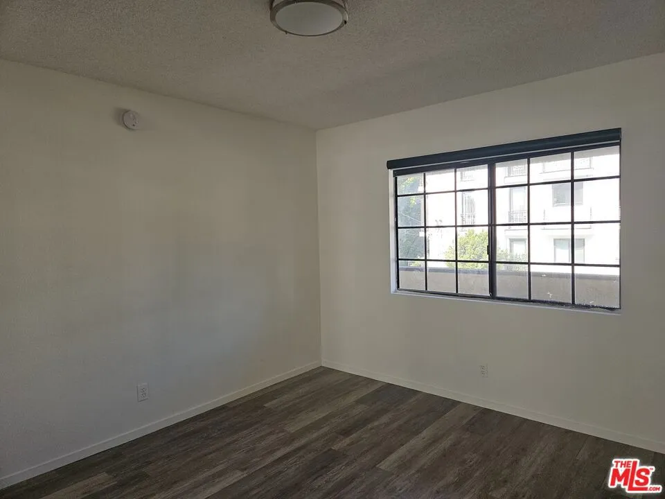 5170 Columbus Avenue #3 Sherman Oaks, CA 91403