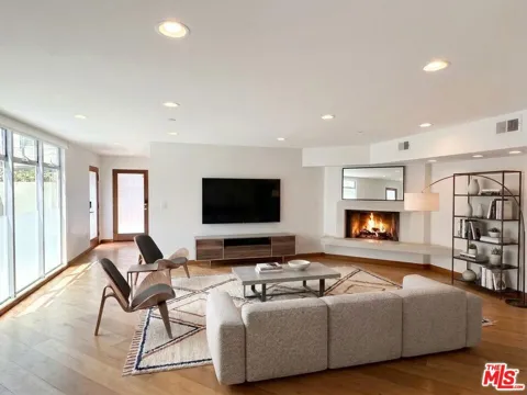 512 Brooks Avenue #6