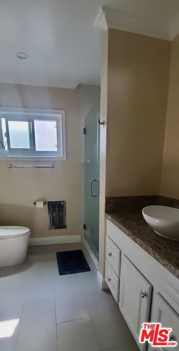 10600 Eastborne Avenue #14 Los Angeles, CA 90024
