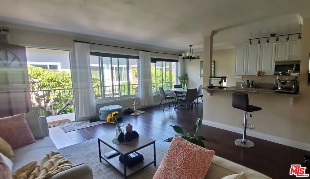 10600 Eastborne Avenue #14 Los Angeles, CA 90024