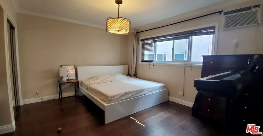 10600 Eastborne Avenue #14 Los Angeles, CA 90024