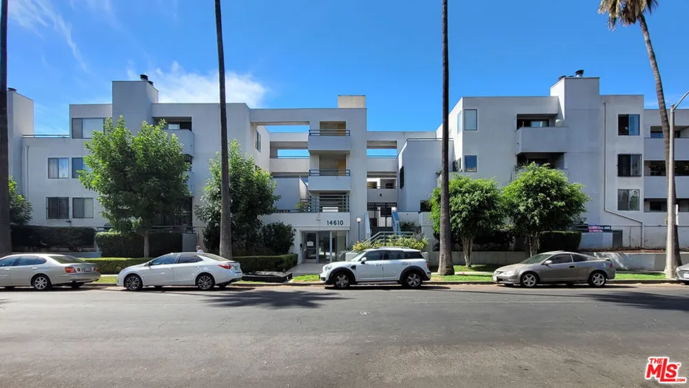 14610 Erwin Street #211 Los Angeles, CA 91411