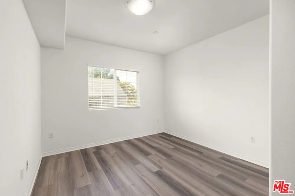 1408 W WASHINGTON BOULEVARD #206 Los Angeles, CA 90007