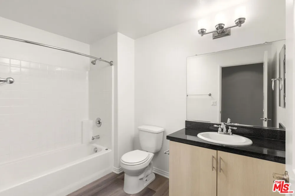 1408 W WASHINGTON BOULEVARD #206 Los Angeles, CA 90007