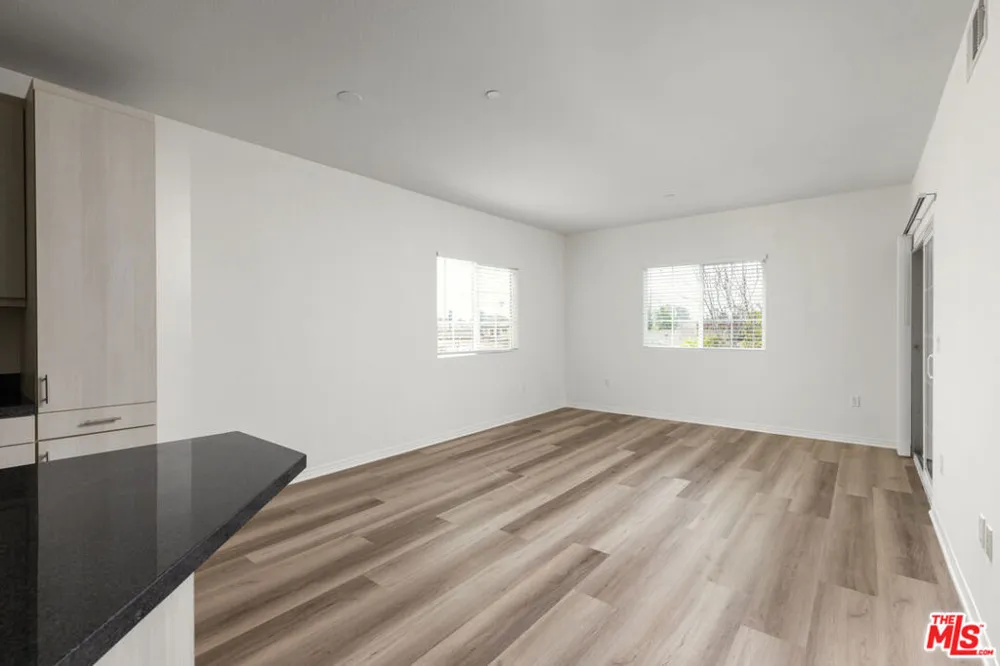 1408 W WASHINGTON BOULEVARD #206 Los Angeles, CA 90007