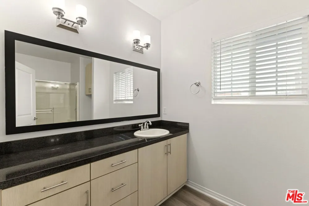 1408 W WASHINGTON BOULEVARD #206 Los Angeles, CA 90007