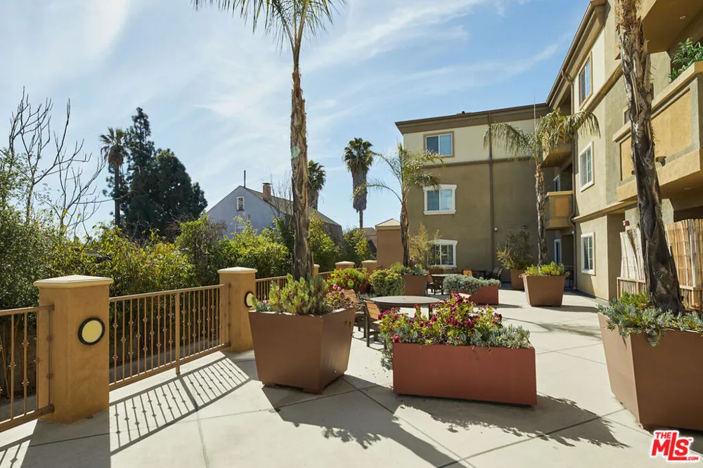 1408 W WASHINGTON BOULEVARD #206 Los Angeles, CA 90007