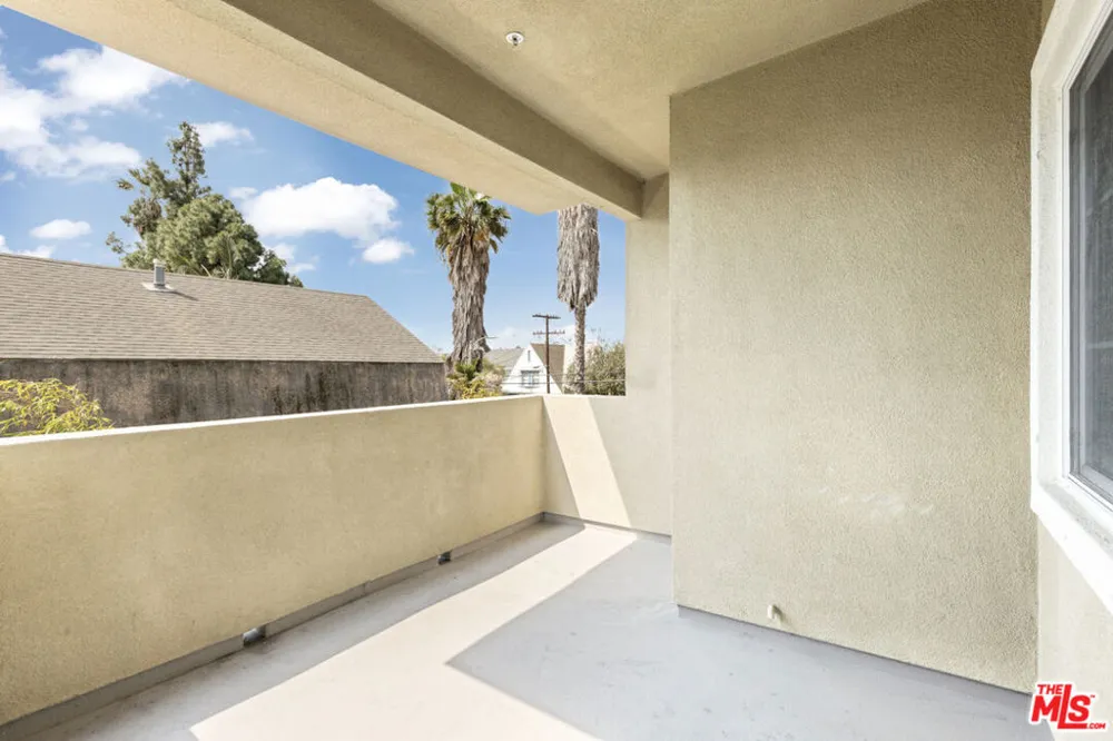 1408 W WASHINGTON BOULEVARD #206 Los Angeles, CA 90007