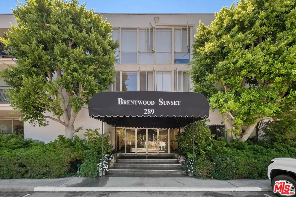 289 S Barrington Avenue #A309 Los Angeles, CA 90049