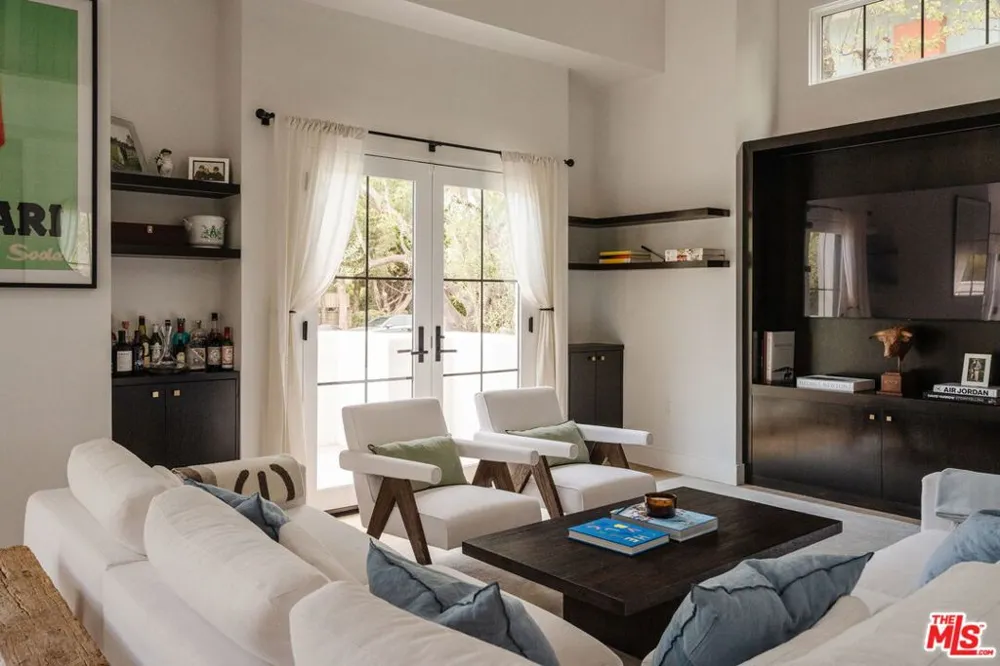 1025 Euclid Street #101 Santa Monica, CA 90403