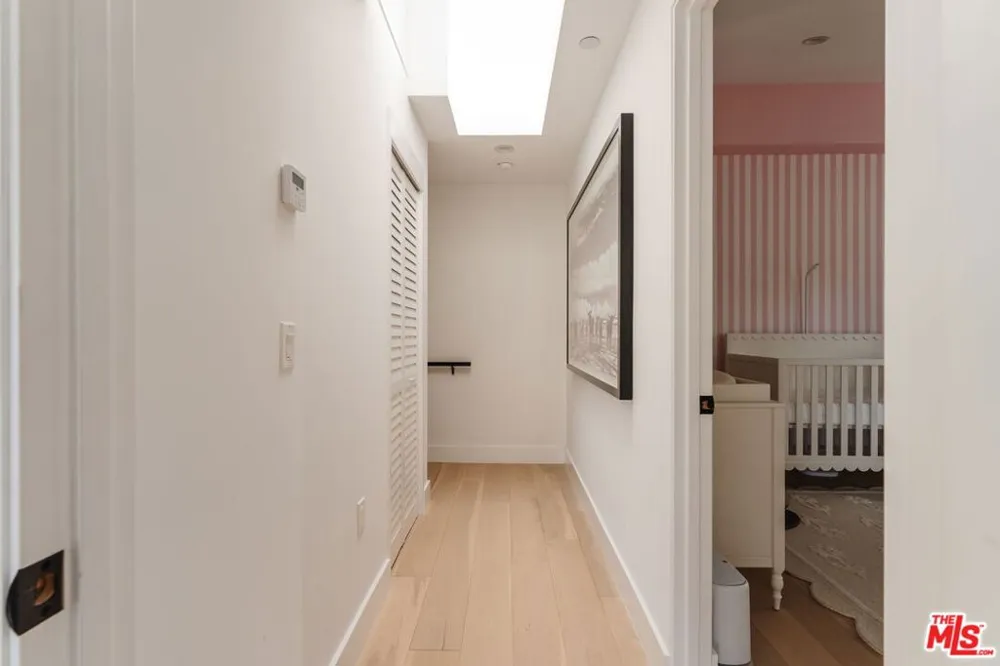1025 Euclid Street #101 Santa Monica, CA 90403