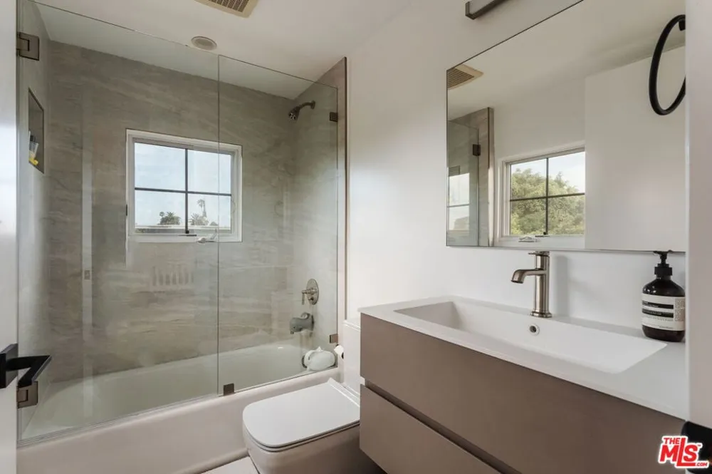 1025 Euclid Street #101 Santa Monica, CA 90403