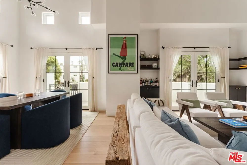 1025 Euclid Street #101 Santa Monica, CA 90403