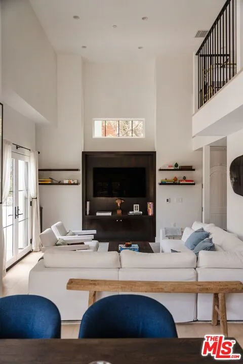 1025 Euclid Street #101 Santa Monica, CA 90403