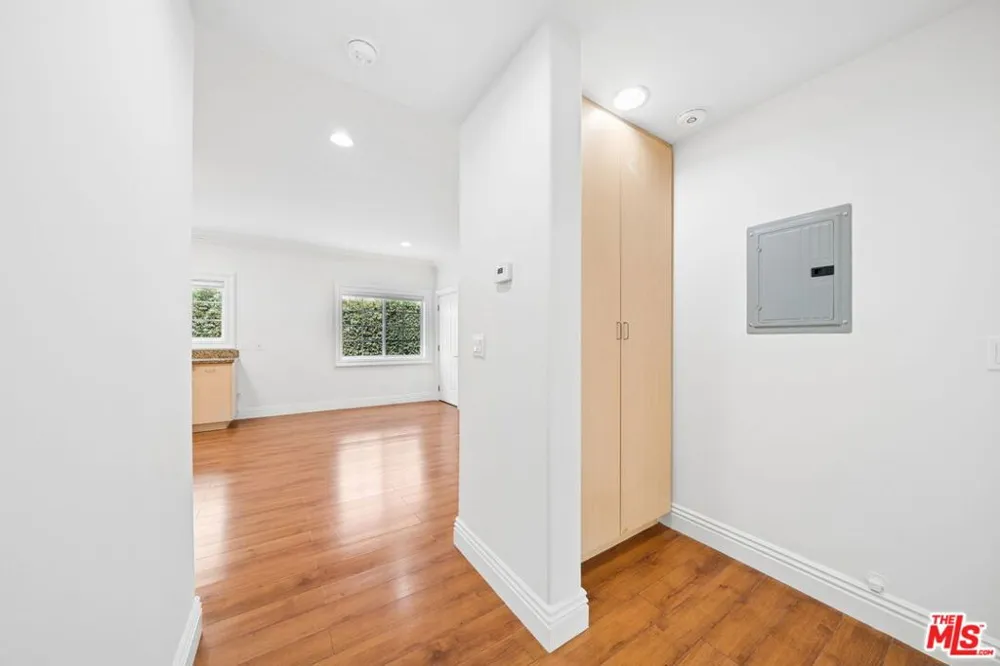 14654 Gault Street #2 Van Nuys, CA 91405