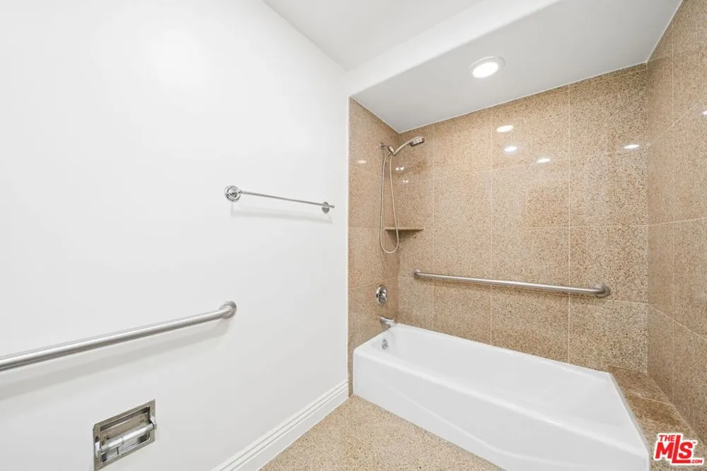 14654 Gault Street #2 Van Nuys, CA 91405