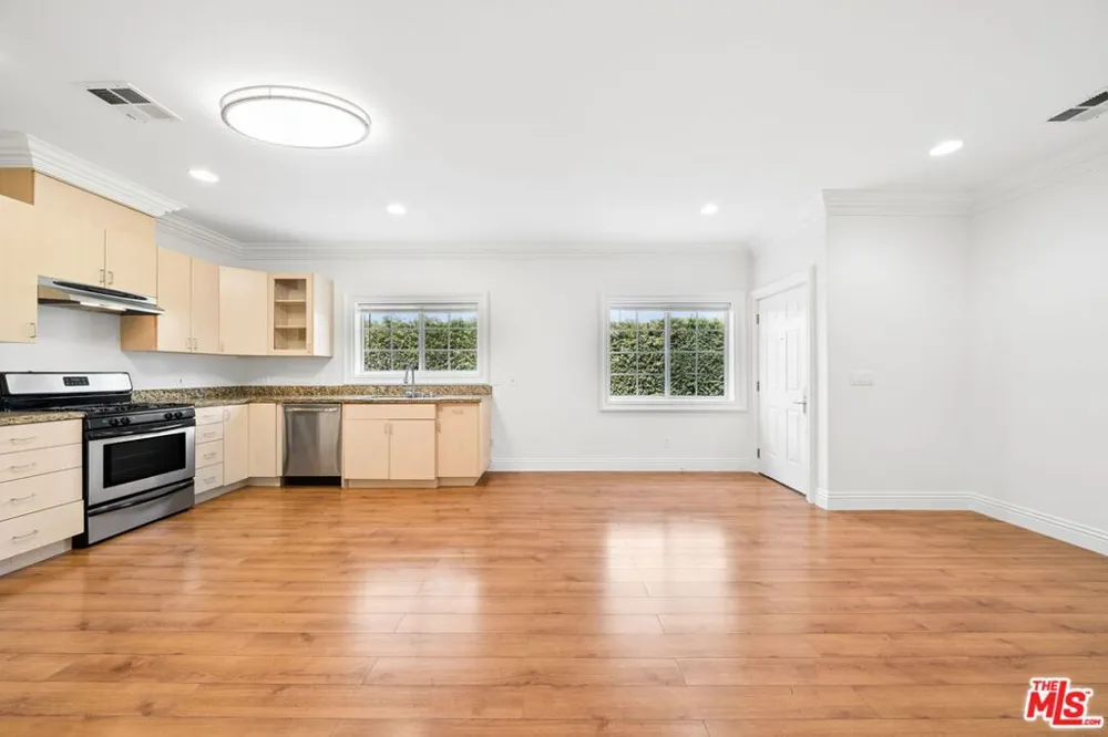 14654 Gault Street #2 Van Nuys, CA 91405