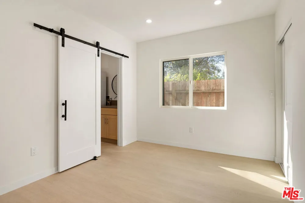2621 Veteran Avenue Los Angeles, CA 90064