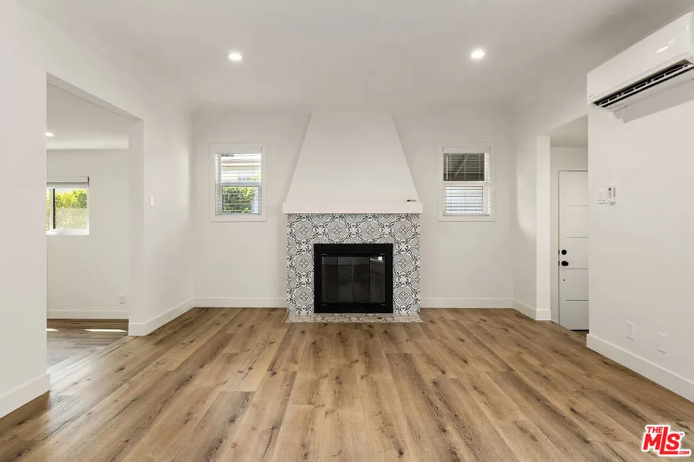 2621 Veteran Avenue Los Angeles, CA 90064