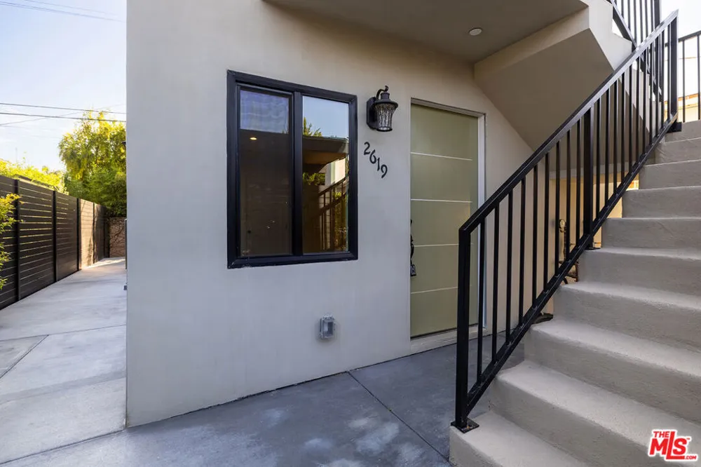 2621 Veteran Avenue Los Angeles, CA 90064
