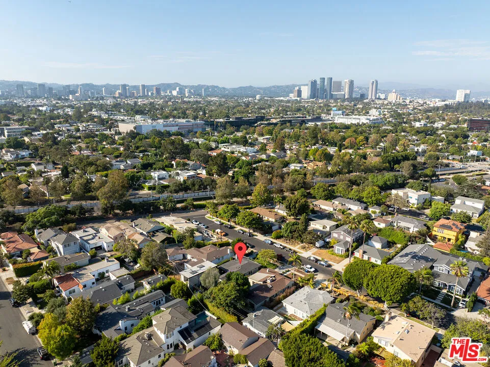 2621 Veteran Avenue Los Angeles, CA 90064