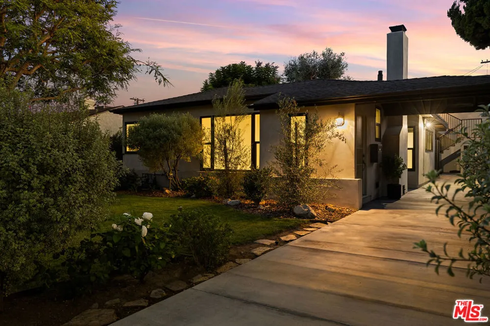 2621 Veteran Avenue Los Angeles, CA 90064