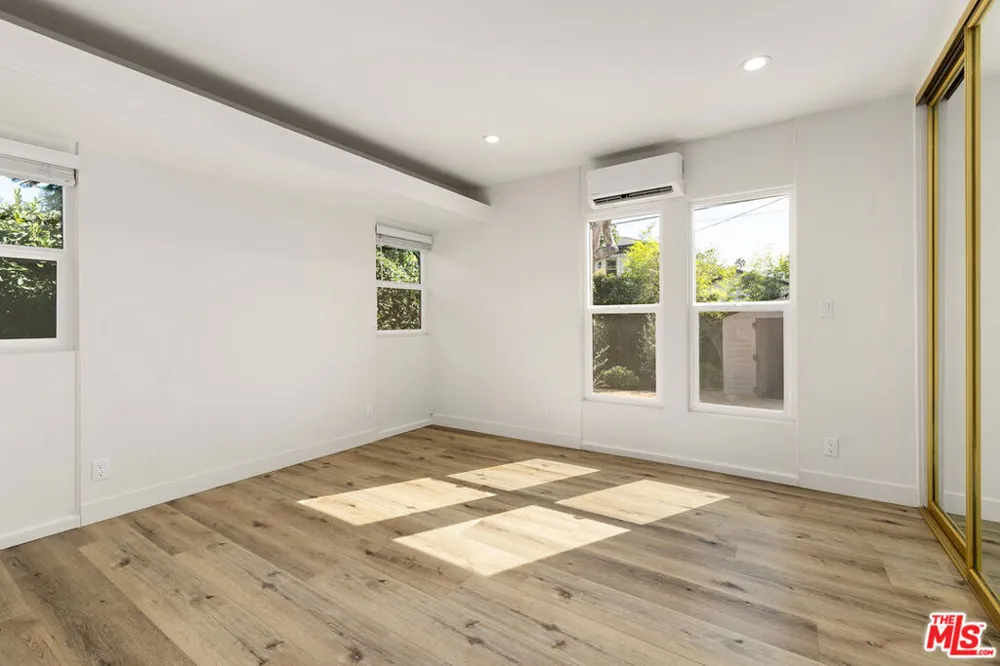 2621 Veteran Avenue Los Angeles, CA 90064