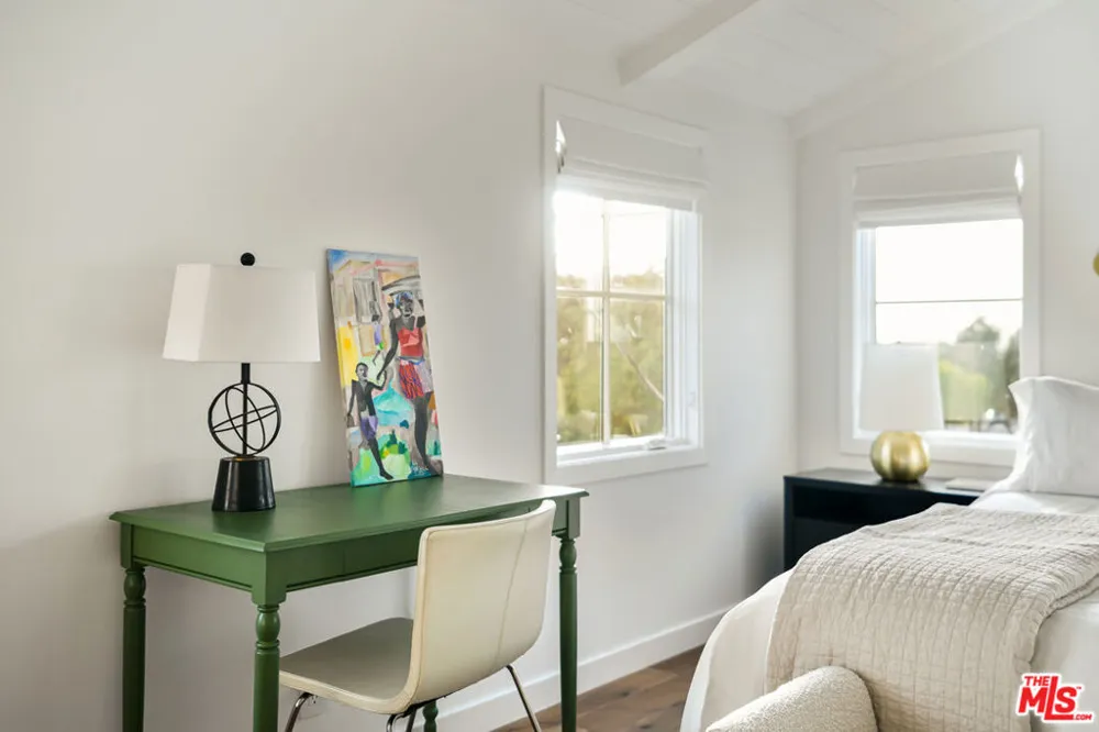 16017 Ysidro Avenue Pacific Palisades, CA 90272