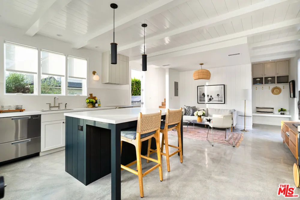 16017 Ysidro Avenue Pacific Palisades, CA 90272