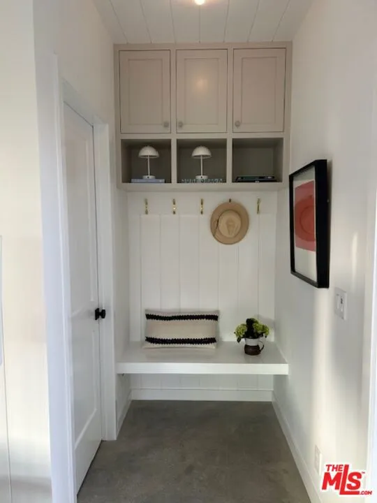 16017 Ysidro Avenue Pacific Palisades, CA 90272