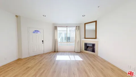 18347 Saticoy Street #31
