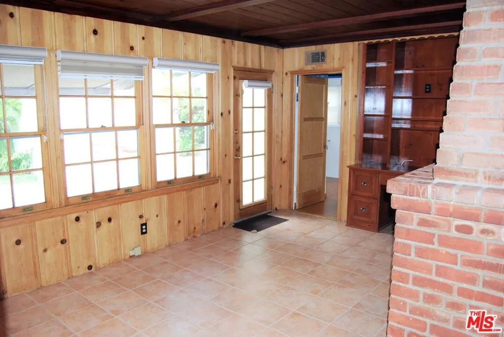 4653 FARMDALE AVENUE Valley Village, CA 91602