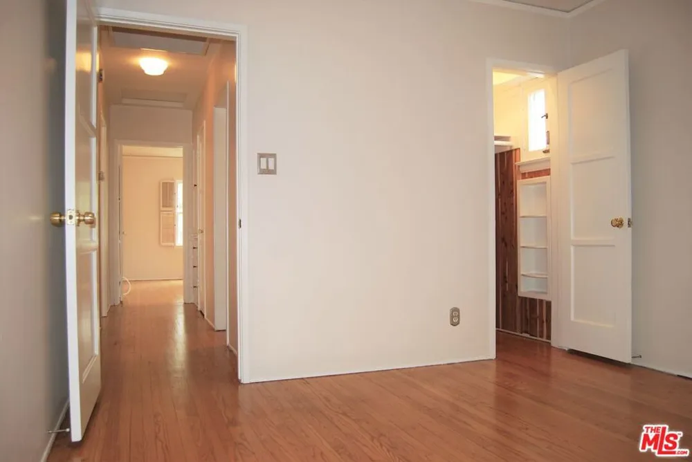 4653 FARMDALE AVENUE Valley Village, CA 91602