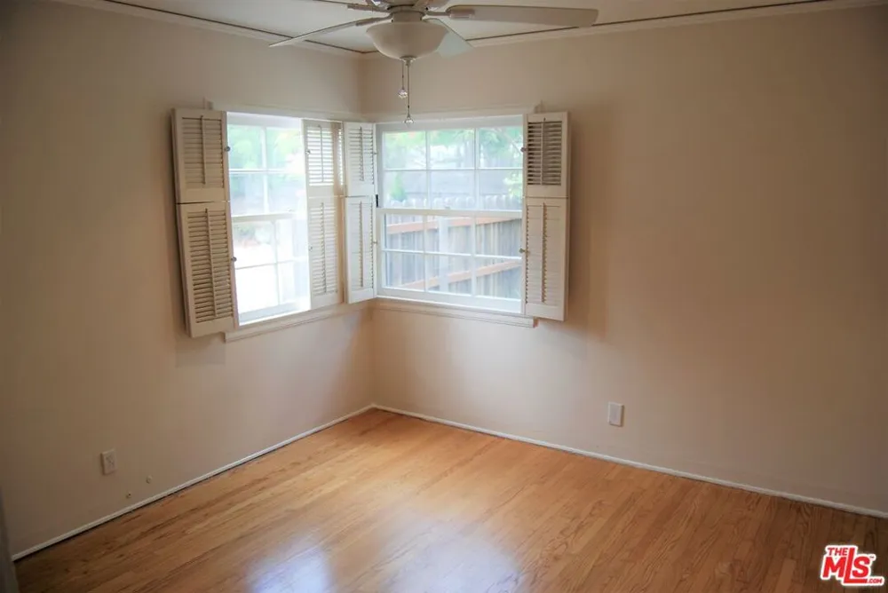 4653 FARMDALE AVENUE Valley Village, CA 91602