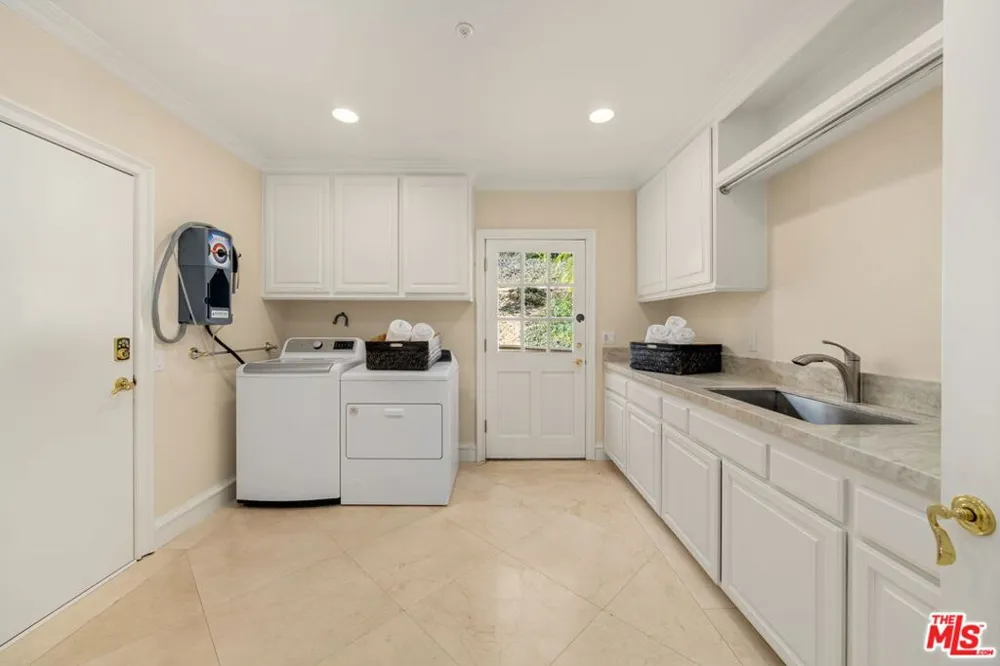 3855 Brunston Court Westlake Village, CA 91362