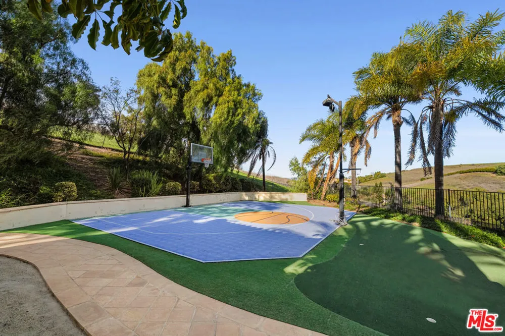 3855 Brunston Court Westlake Village, CA 91362