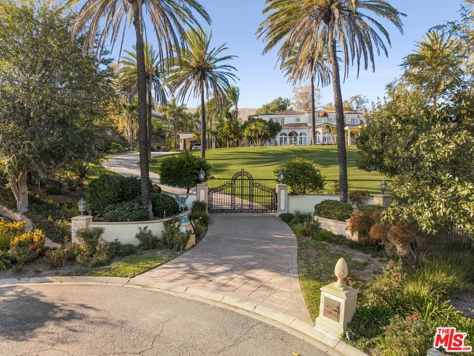 3855 Brunston Court Westlake Village, CA 91362